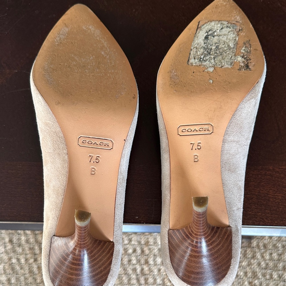 Coach Suede Pumps 7.5 - Picture 8 of 11